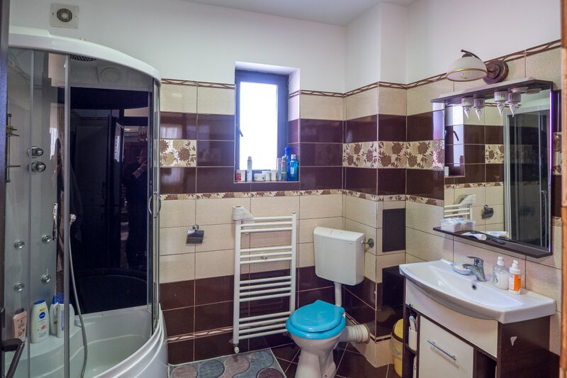 Voluntari, Ilfov, vila S+P+2+M 520 mp, luminoasa si spatioasa si curte 300 mp